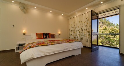 Mango Tree Courtyard Mussoorie Room Type - Luxury Room with Balcony and Mountain View