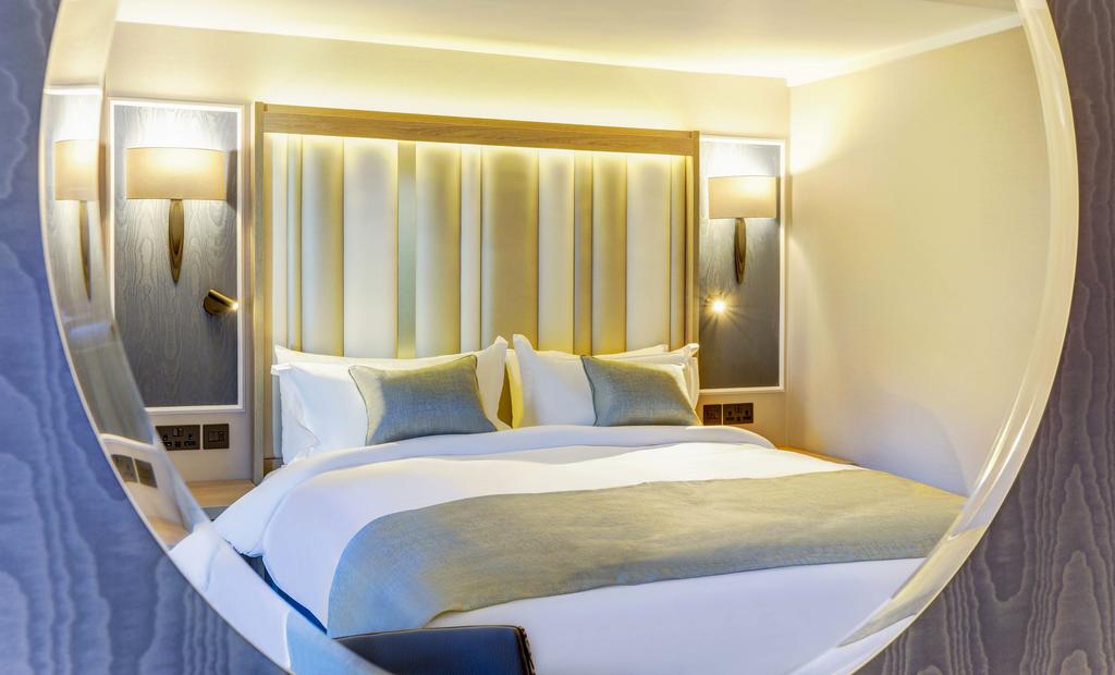 Danubius Hotel Regents Park - Tap to explore photos