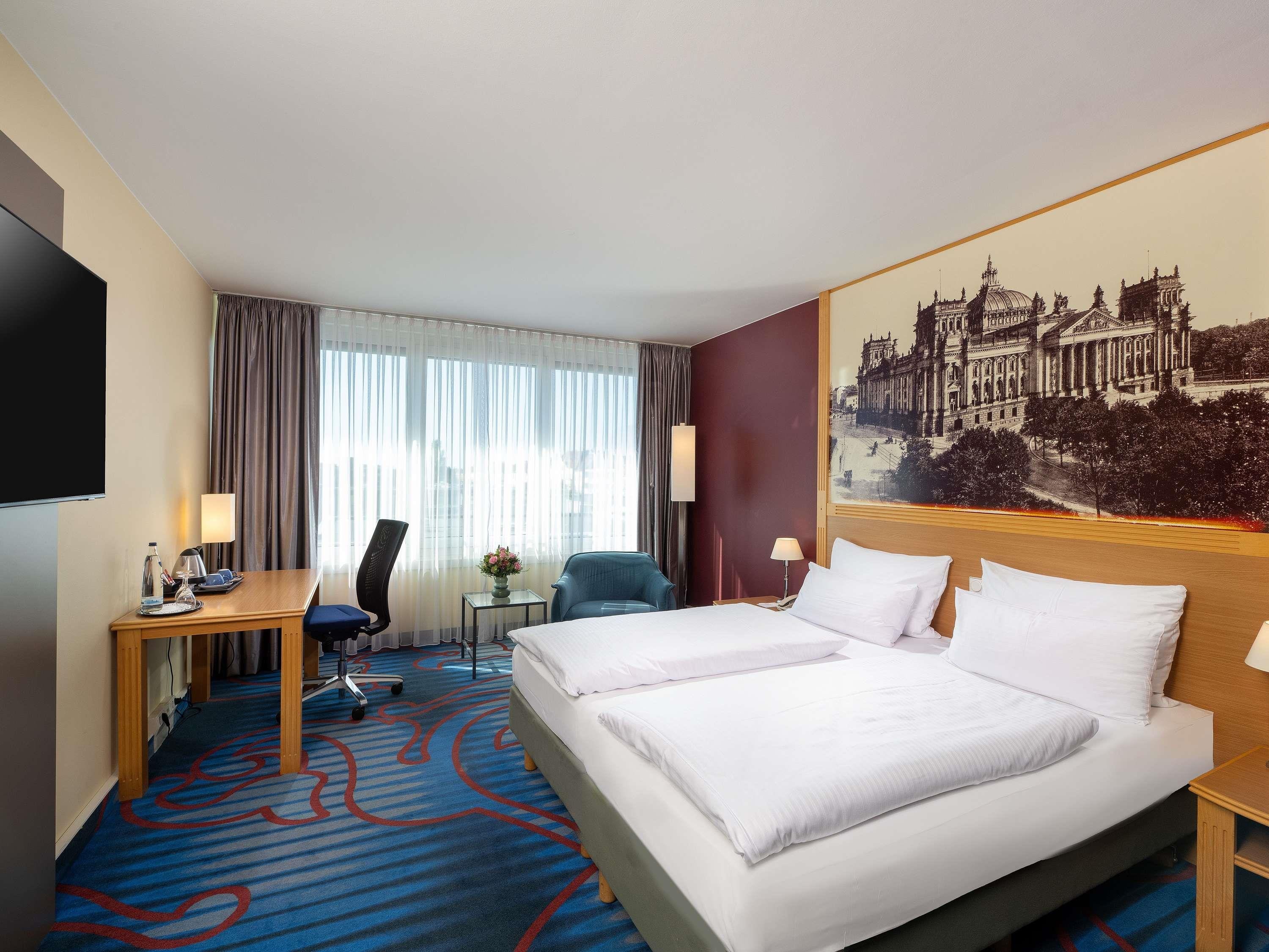MERCURE HOTEL BERLIN TEMPELHOF - Tap to explore photos