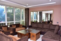 Bliss Makhim Residency