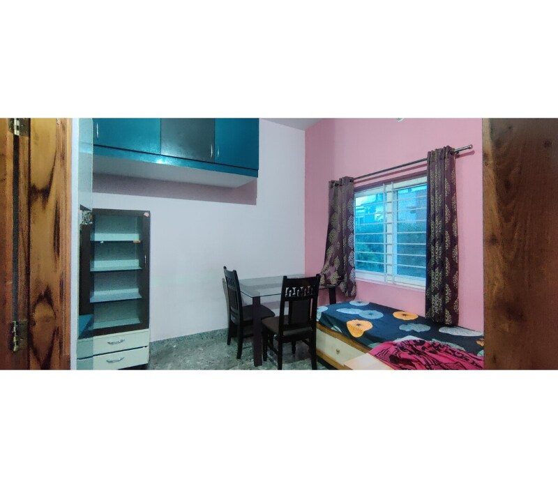Beautiful corner villa with kitchen and wifi - Tap to explore photos