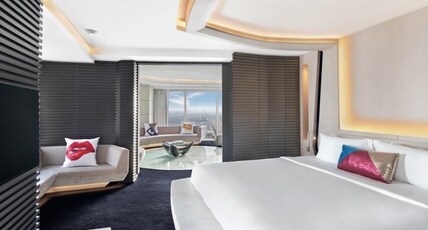 V Hotel Dubai, Curio Collection by Hilton Room Type - Sky Villa