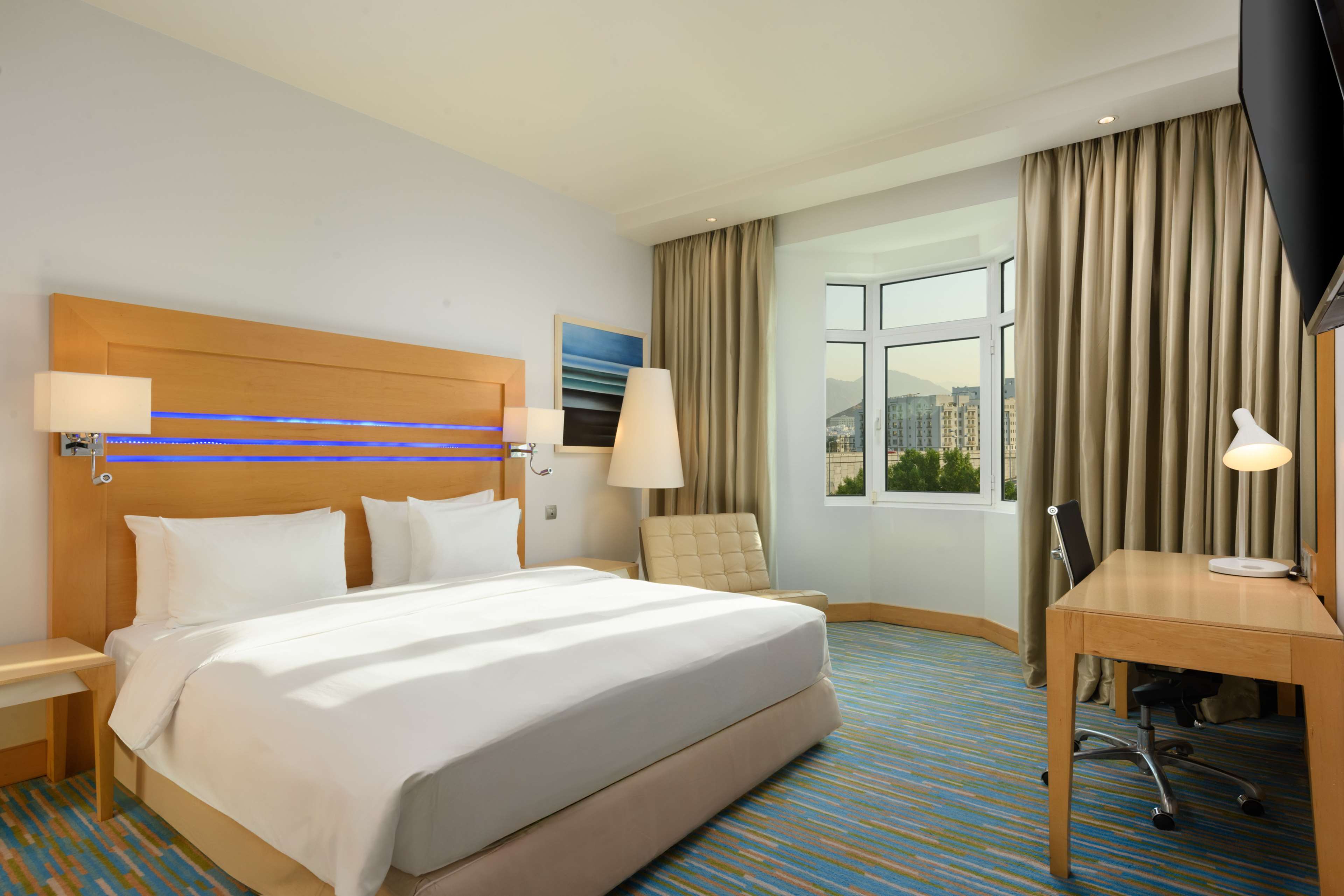 Radisson Blu Hotel, Muscat - Tap to explore photos