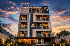 Jiwaji Palace