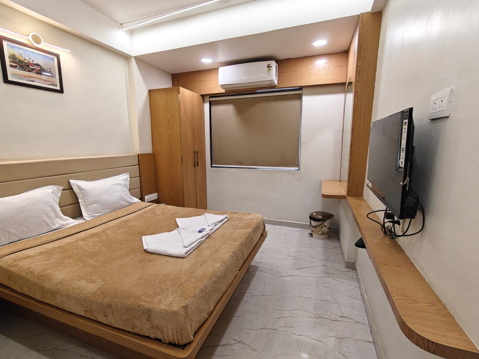 Hotel Sai Pratham - Tap to explore photos