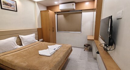 Hotel Sai Pratham Room Type - Deluxe Double Bed AC