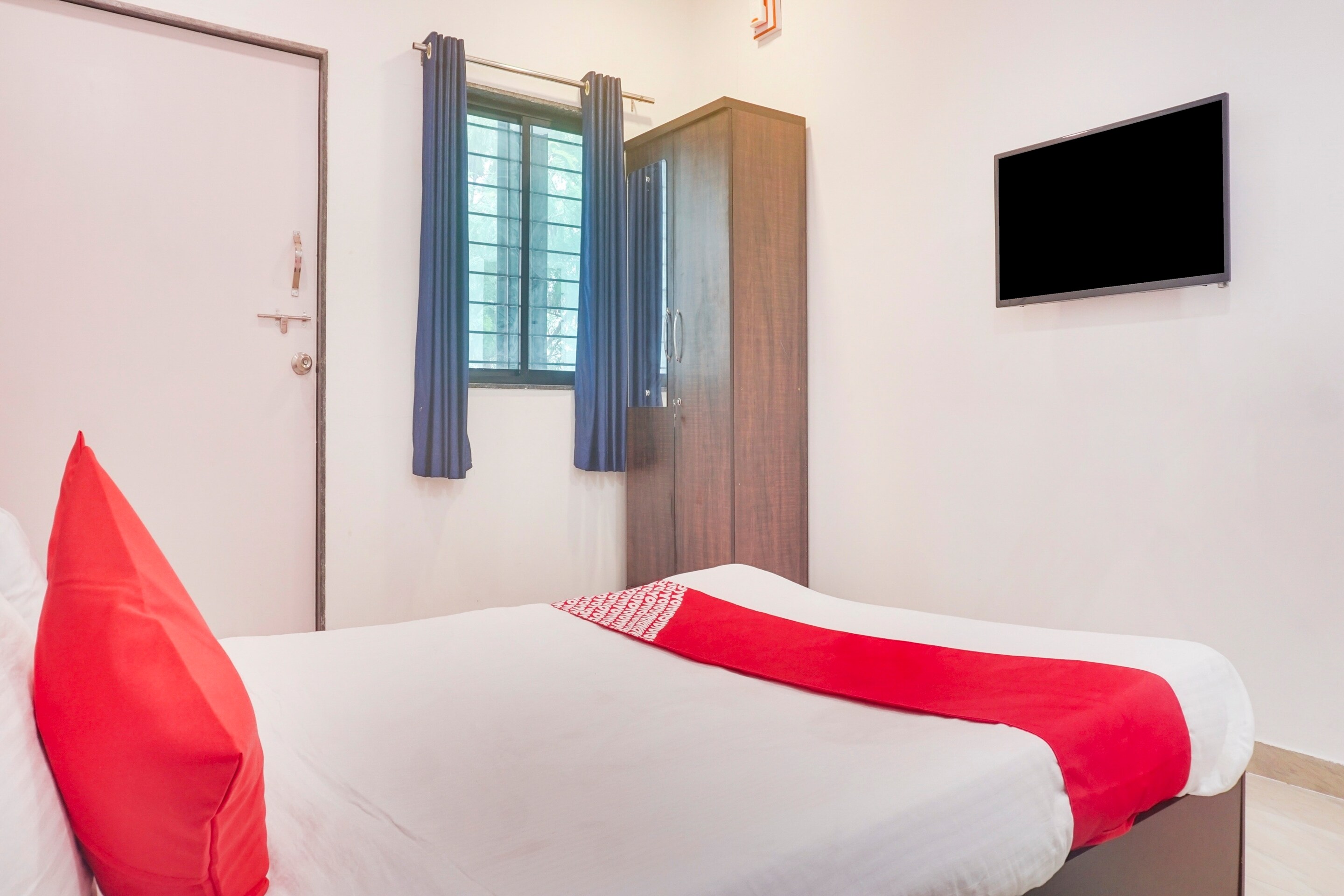 Hotel O Shanaya Inn - Tap to explore photos