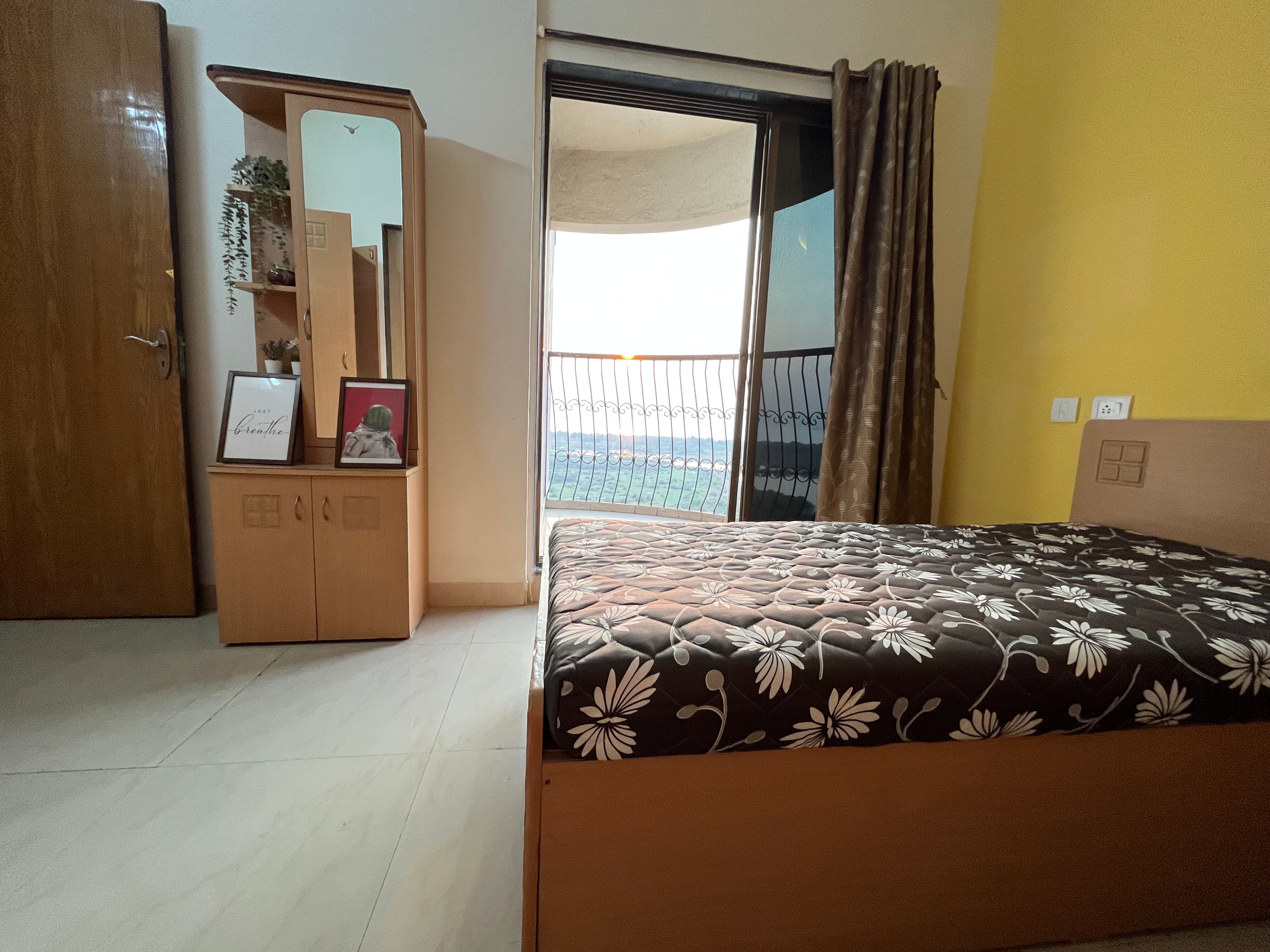 Seaview Luxe Apartments - Tap to explore photos
