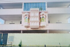 Tringrahi Vraj Mahal