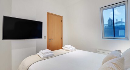 Magnificent apartment - 1BR/4P - Arc de Triomphe Room Type - Bedroom 1