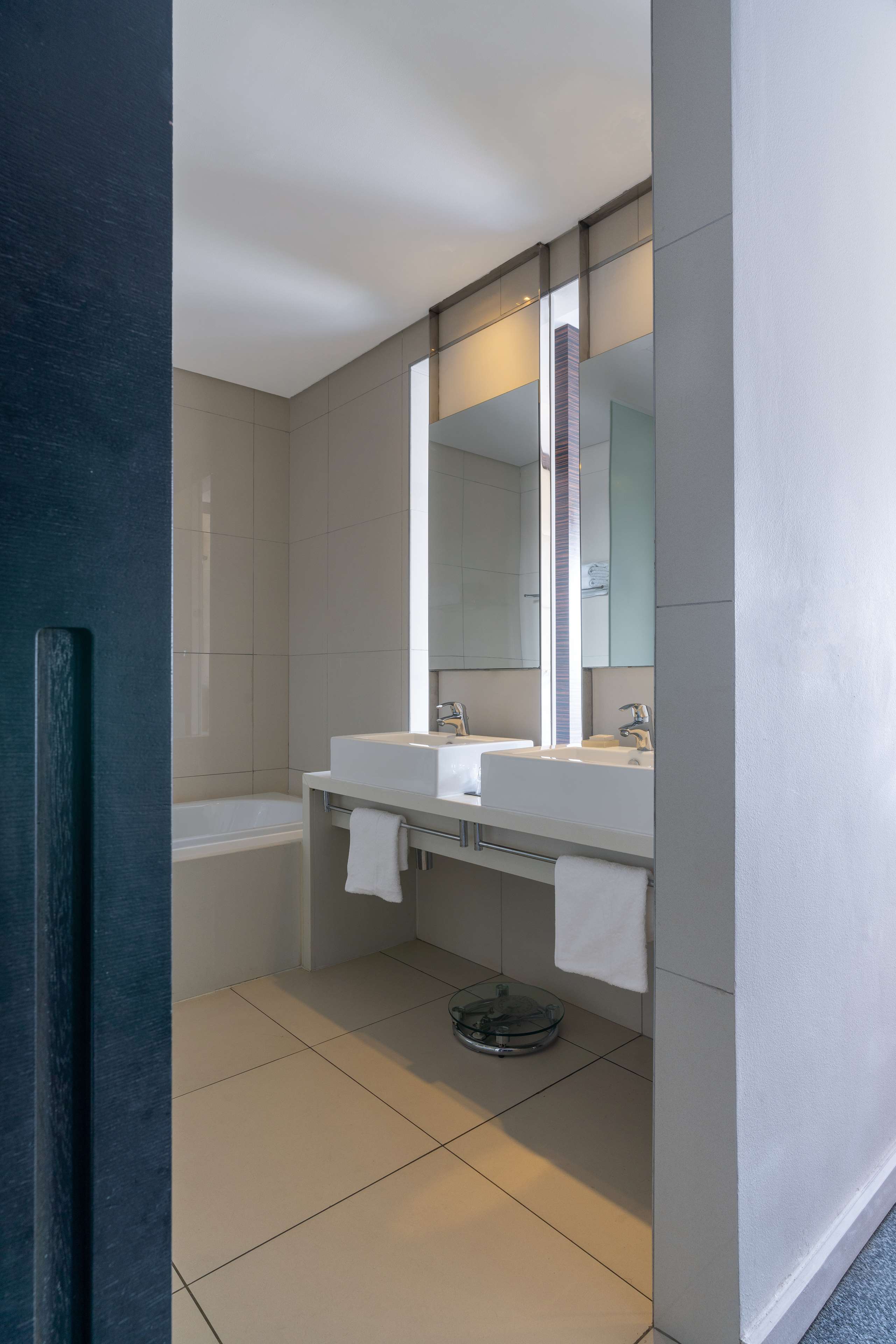Radisson Blu Hotel & Residence, Maputo - Tap to explore photos