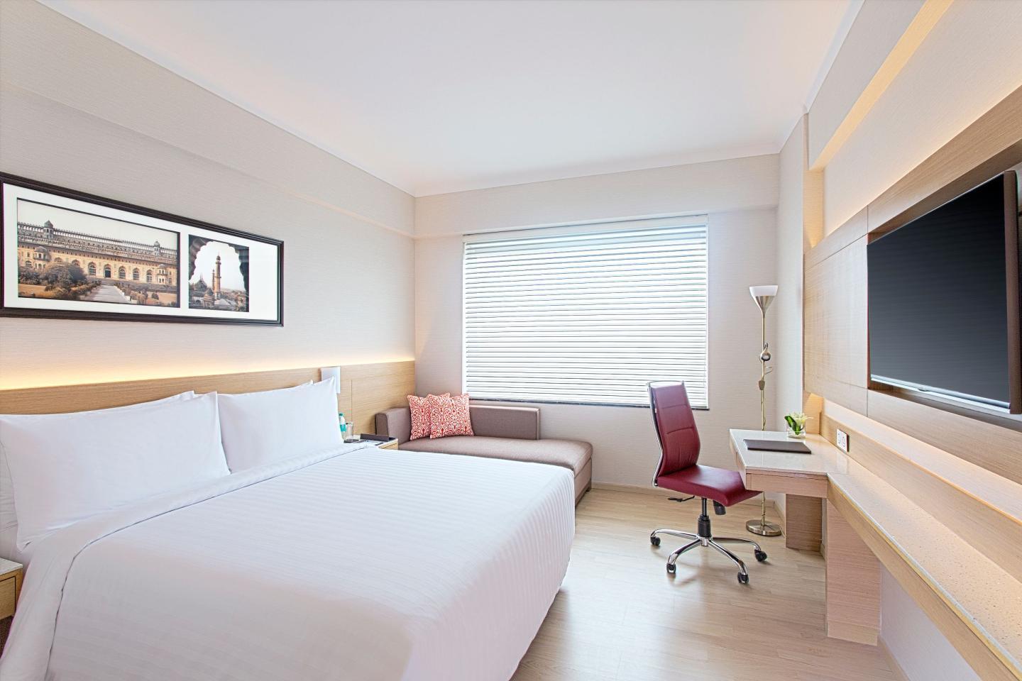 Fairfield by Marriott Lucknow - Tap to explore photos