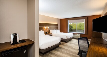 Holiday Inn Express & Suites BELLEVUE (OMAHA AREA) Room Type - 2 Queen Standard