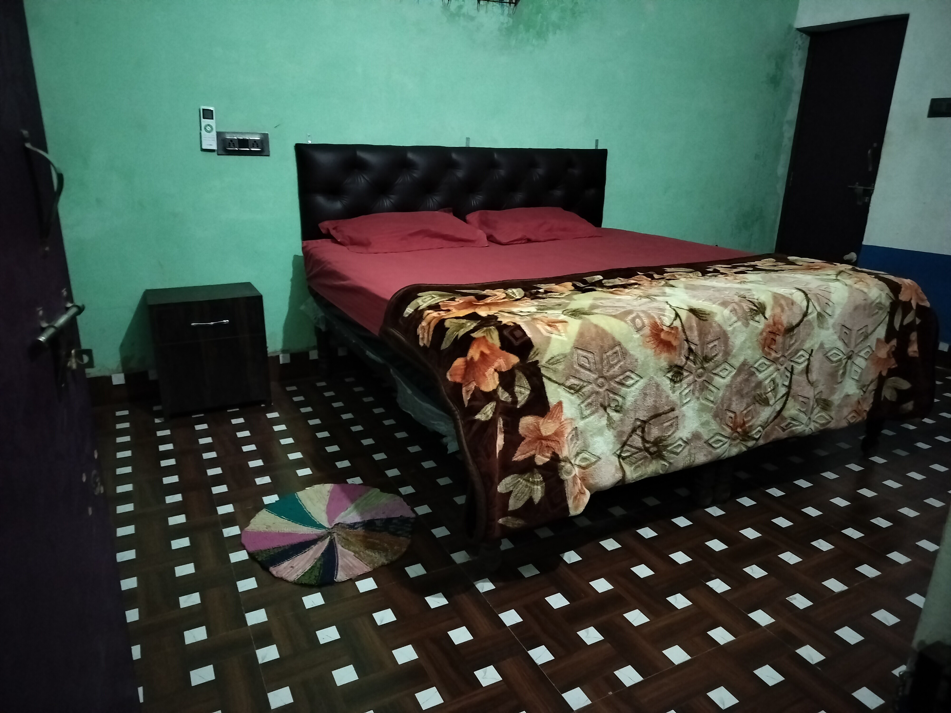 Hotel Ashiyana Bharatpur - Tap to explore photos