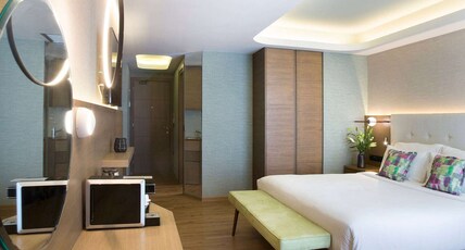 Zeus Essence Wyndham Athens Residence Room Type - Superior Twin, Atrium View