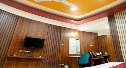 Hotel Satya International Room Type - Royal Suite (New Wing)