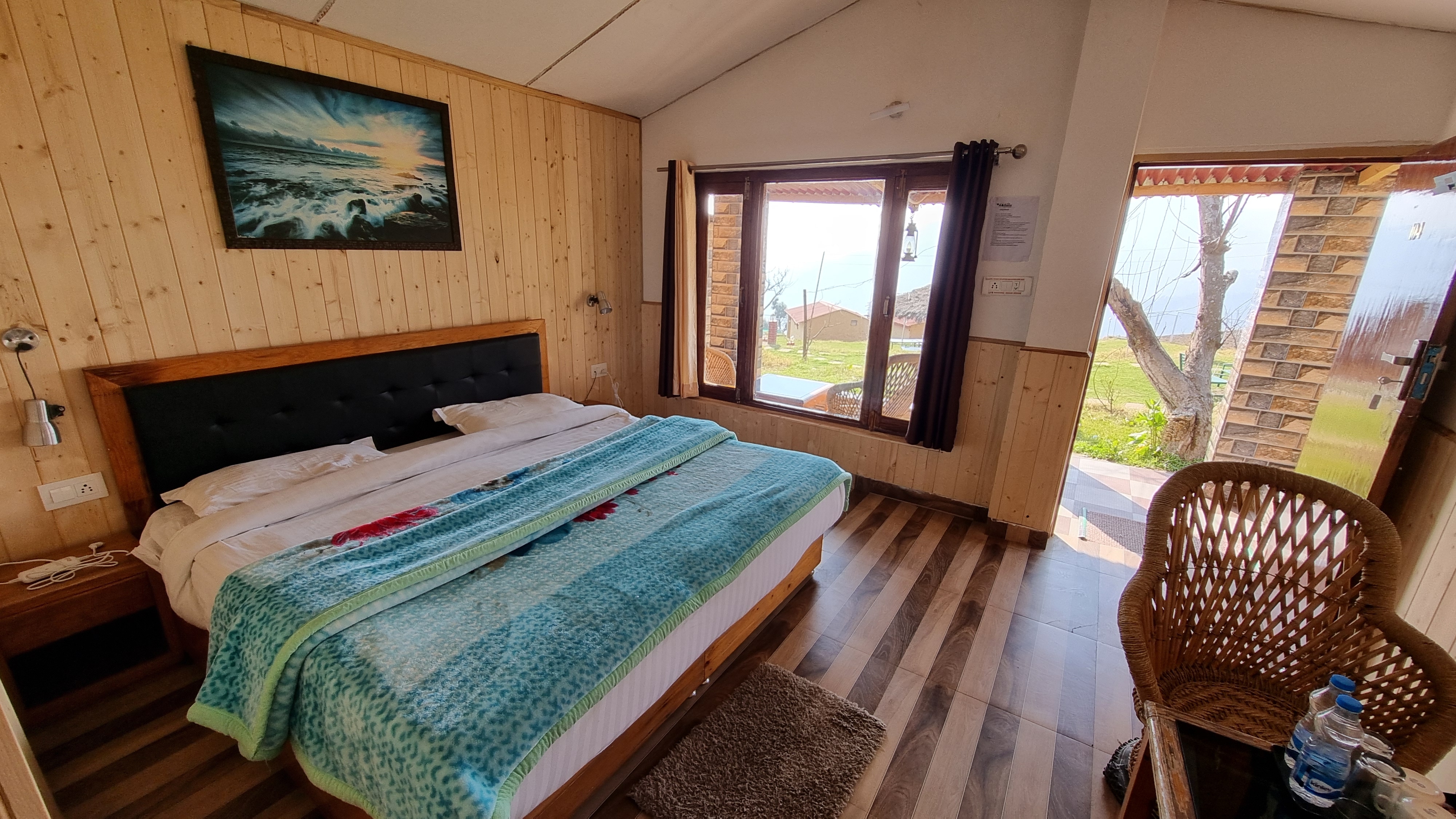 The Hillans Resort & Cottages - Tap to explore photos