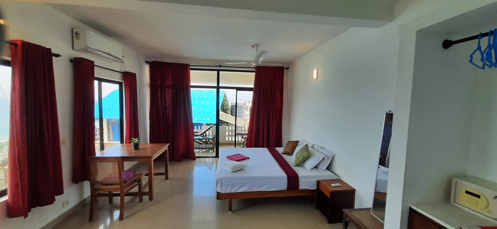 AL PACKBAG PREMIUM BEACH HOTEL - Tap to explore photos