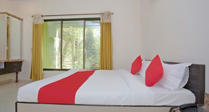 Hotel O by OYO Capital O Sai Icon Residency Room Type - Classic