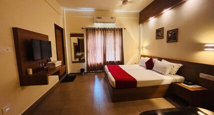 Hotel Maharani Room Type - Deluxe AC