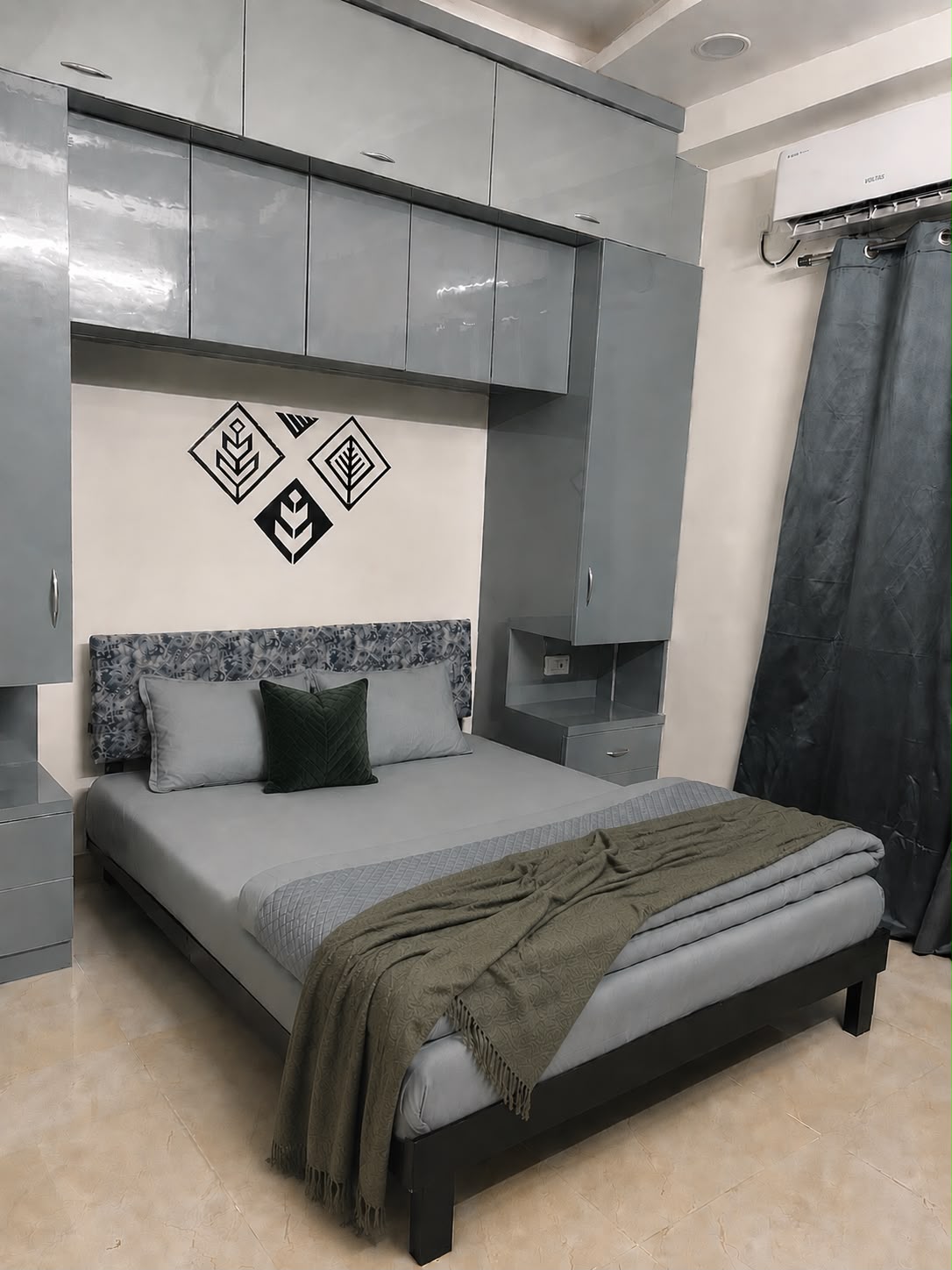 Luxury 3BHK Apartment in Noida |For Families, Groups and Parties - Tap to explore photos