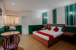 Capital O 740 Bliss Hotel Dau