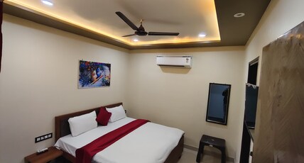 The Royal paradise Room Type - Deluxe A/c Room