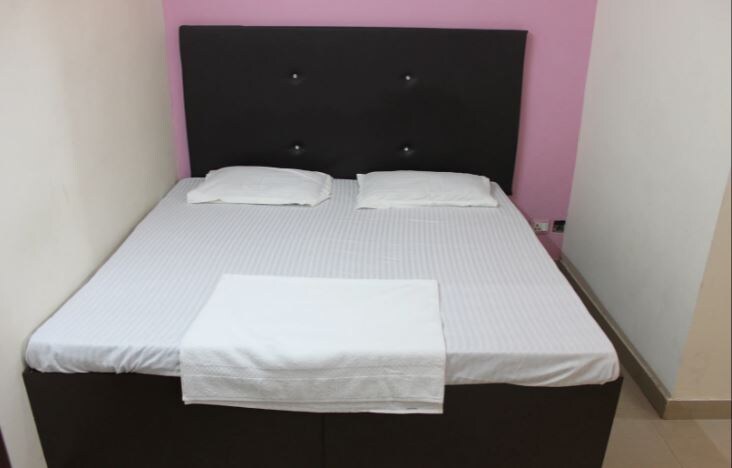 Hotel Elegant Palace - Tap to explore photos