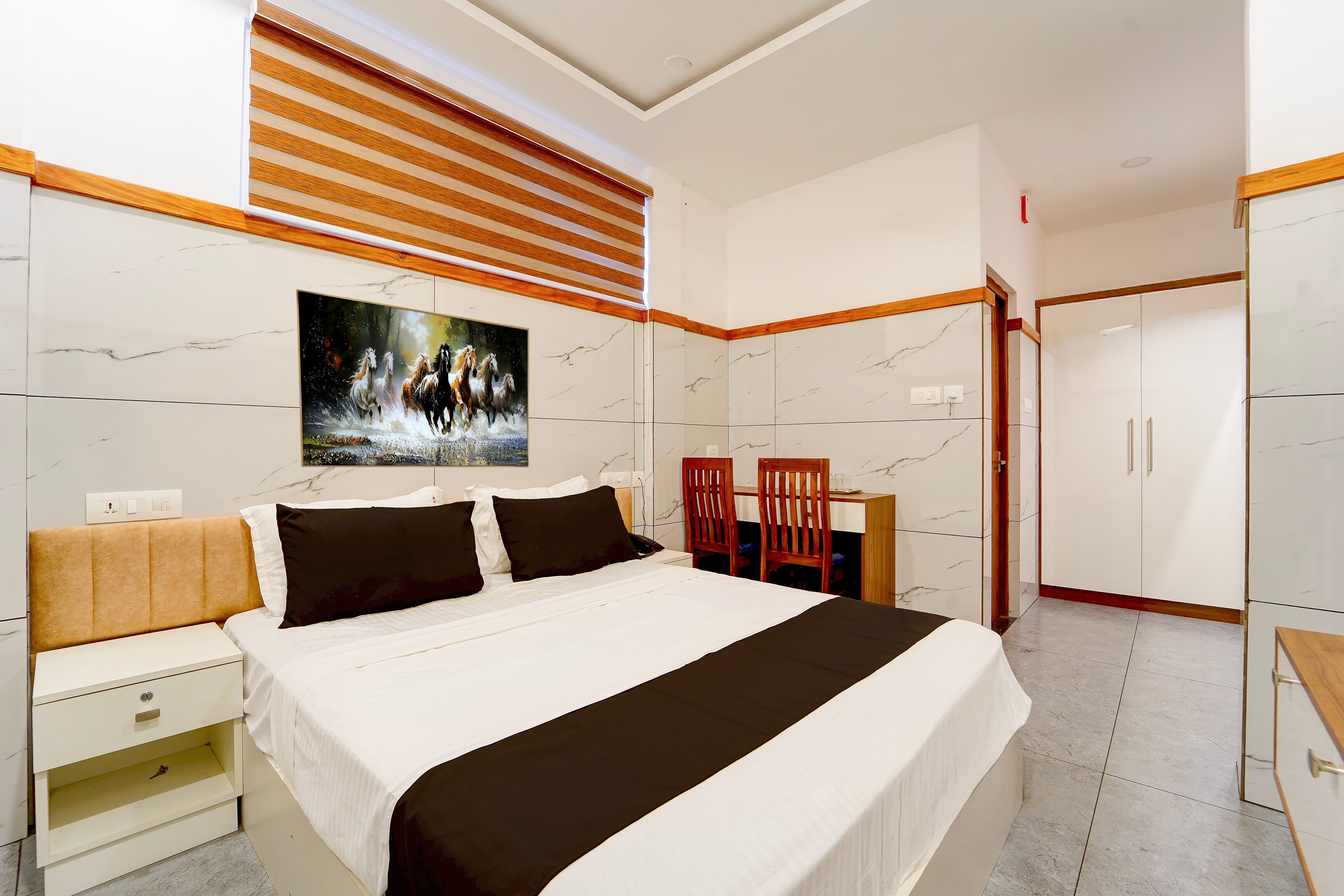 Hotel O Thomson Residency - Tap to explore photos
