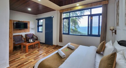 SIRHIND REGENCY BY SR B&B Room Type - Deluxe Room | Valley View & Balcony
