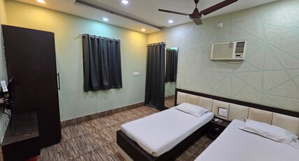 HOTEL GOLDEN Room Type - AC ROOM