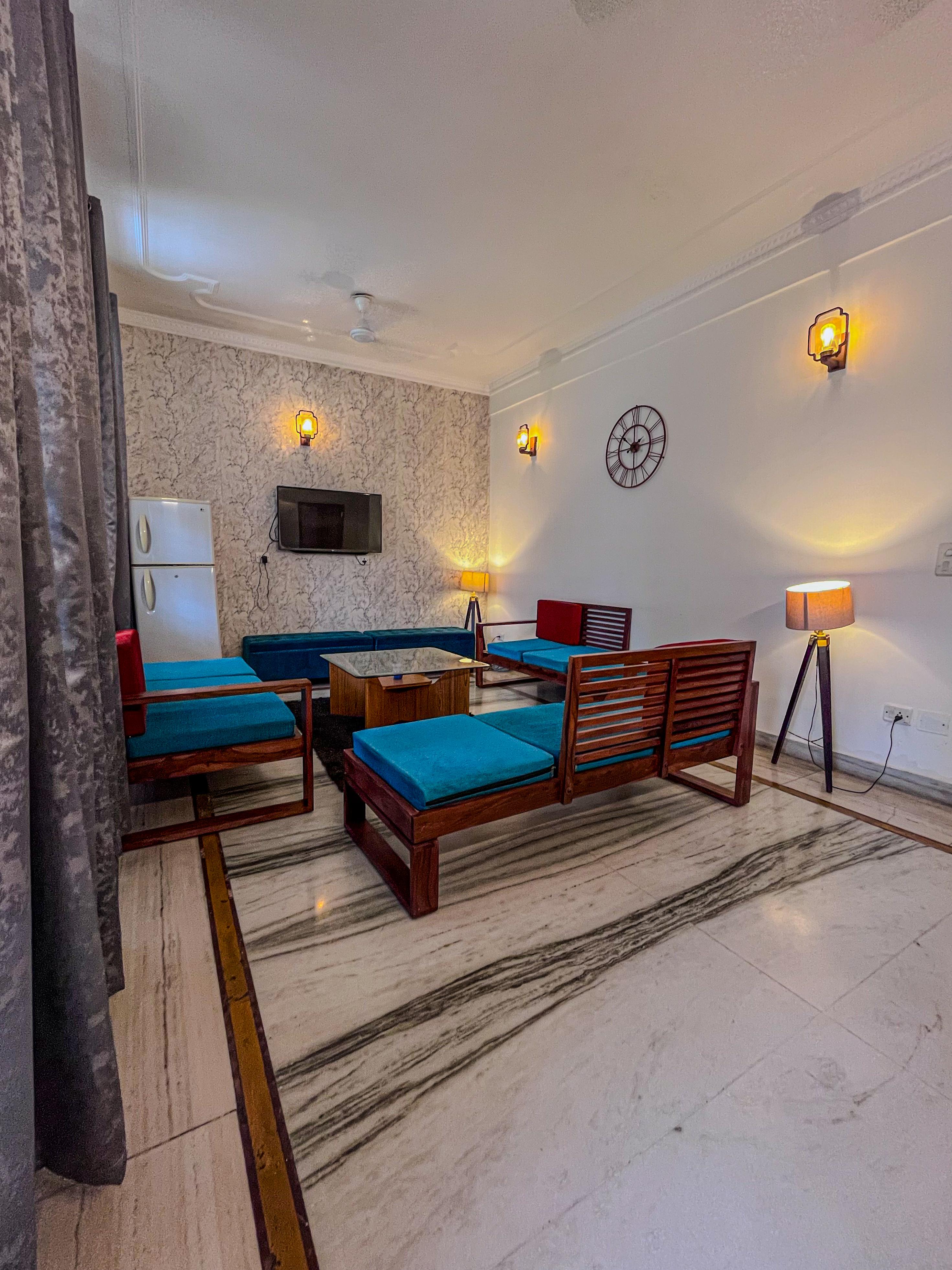 Luxury 2 Bedroom Cottage- Near Ganges by Itvara Leisure - Tap to explore photos