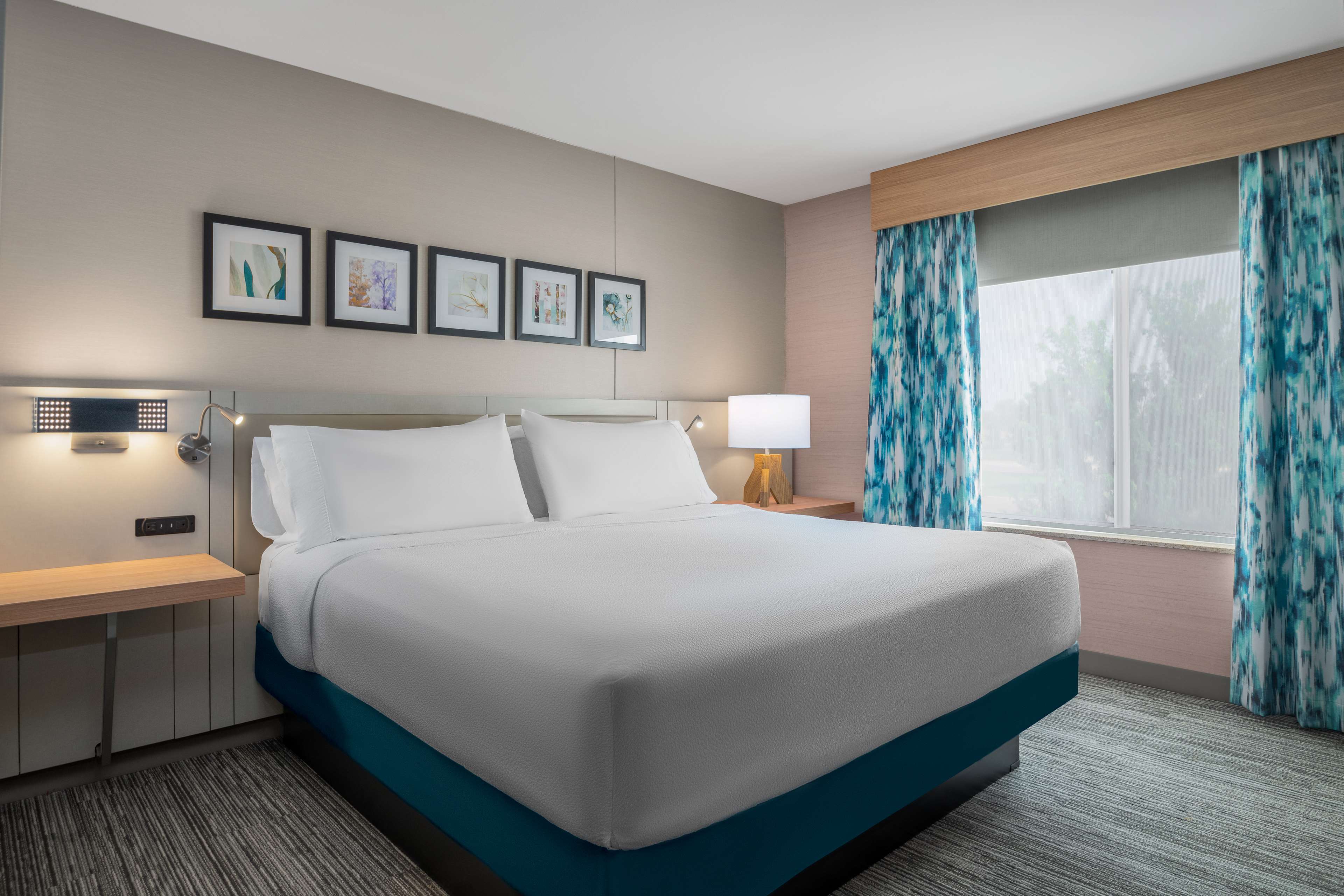 Hilton Garden Inn Great Falls - Tap to explore photos