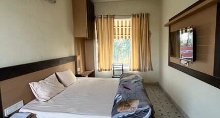 Aanandam Hotel Room Type - STANDARD