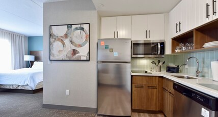 Staybridge Suites WATERLOO - ST. JACOBS AREA, an IHG hotel Room Type - 1 King Studio Suite Pet Friendly