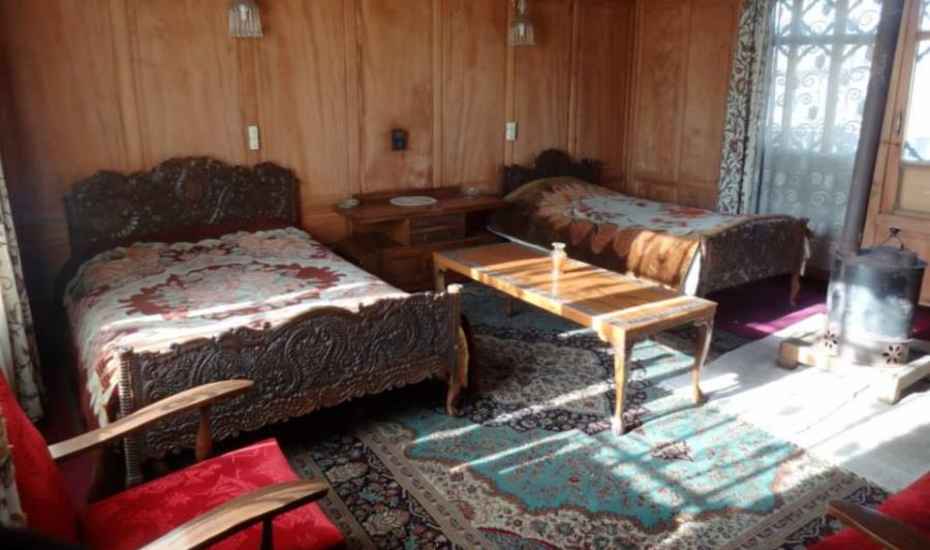 RIE Heritage group of Houseboat - Tap to explore photos