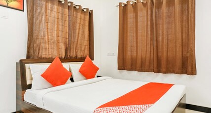 Hotel O White Castle Heritage Room Type - Classic
