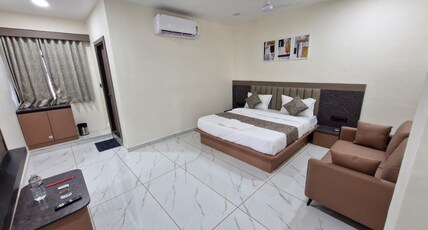 Hotel Radhe Rooms Room Type - Deluxe Room