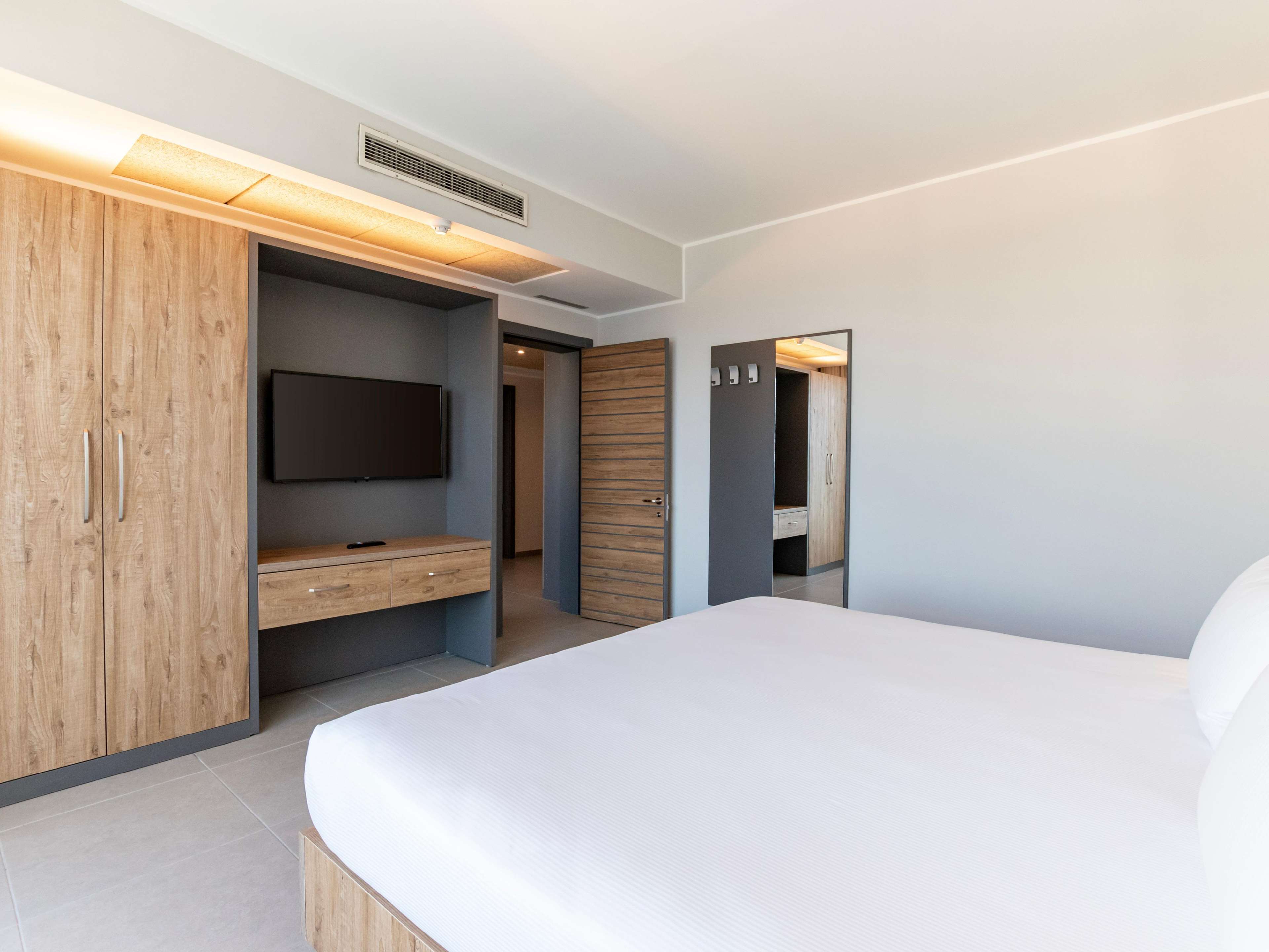 DoubleTree by Hilton Malta - Tap to explore photos