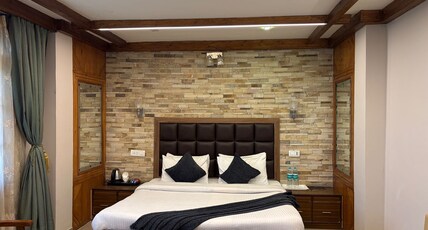 Hotel Himalayan Escape Restaurant and Bar, Kufri Room Type - Super Deluxe Room | Personal Balcony Hotel Himalayan Escape Restaurant and Bar, Kufri Room Type - Super Deluxe Room | Personal Balcony