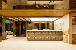 Model Grand Inn