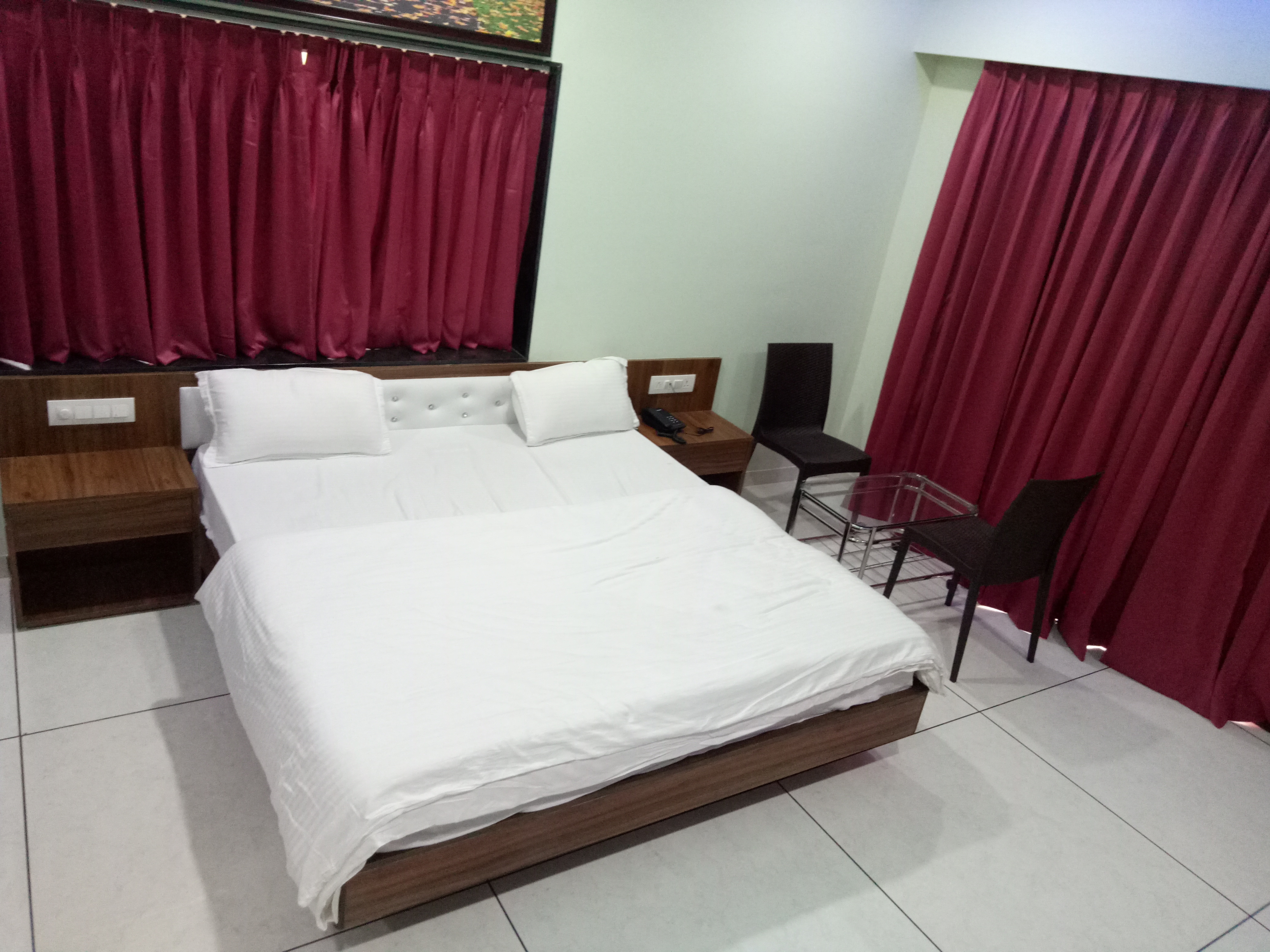 Hotel Shivam - Tap to explore photos