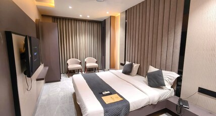 HOTEL AROMA INN Room Type - Super Deluxe Room HOTEL AROMA INN Room Type - Super Deluxe Room