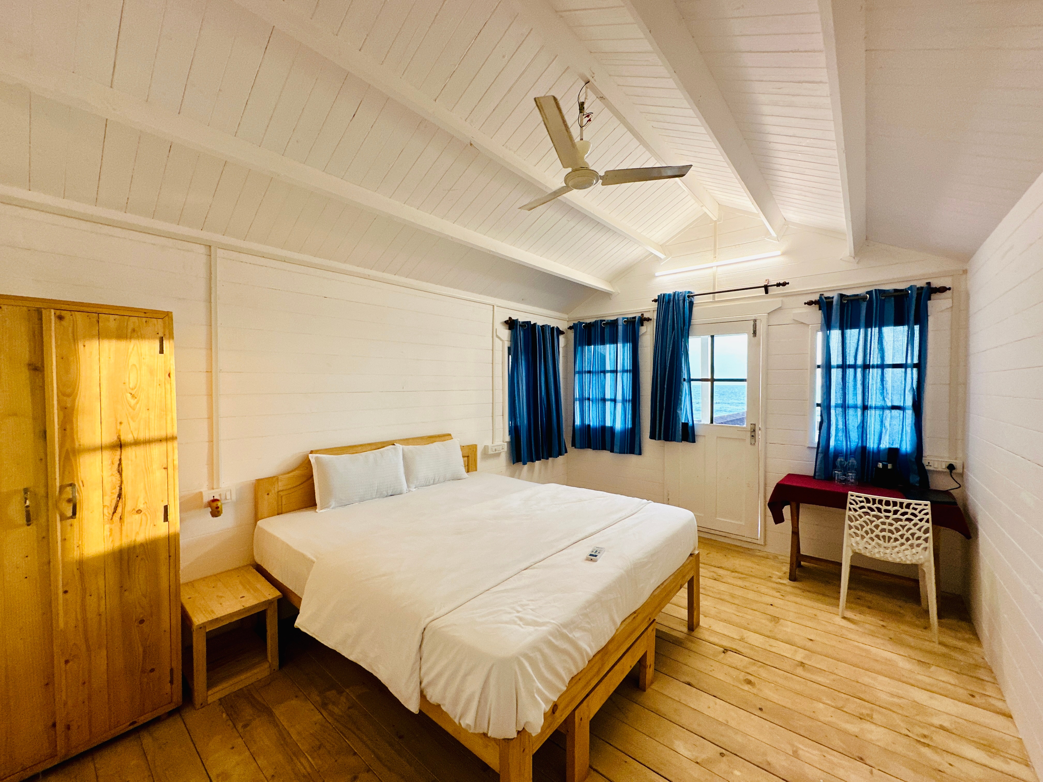 Cocos Beach Resort - Tap to explore photos