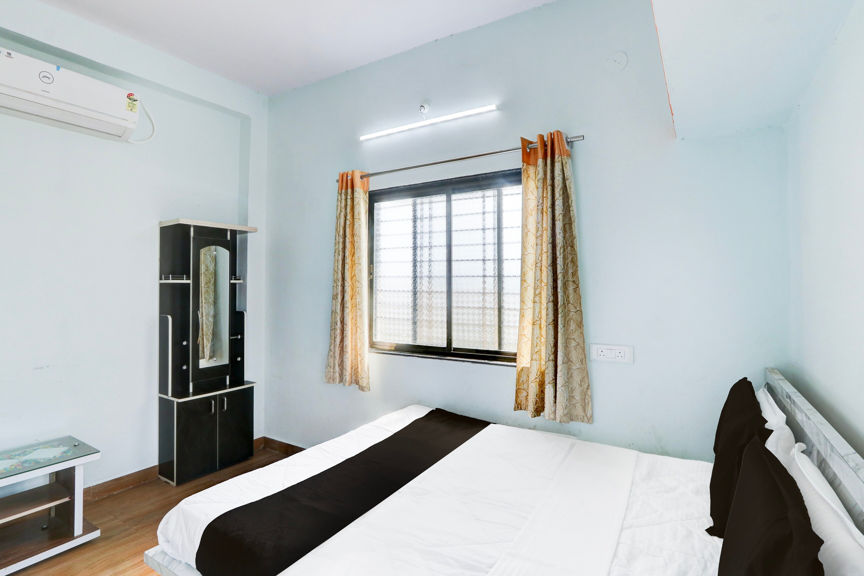 SPOT ON Hotel Satkar Bar and Lodge - Tap to explore photos