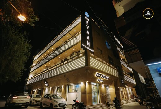 THE EVAAN