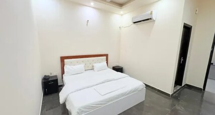 FabHotel Luxora Room Type - Deluxe Room
