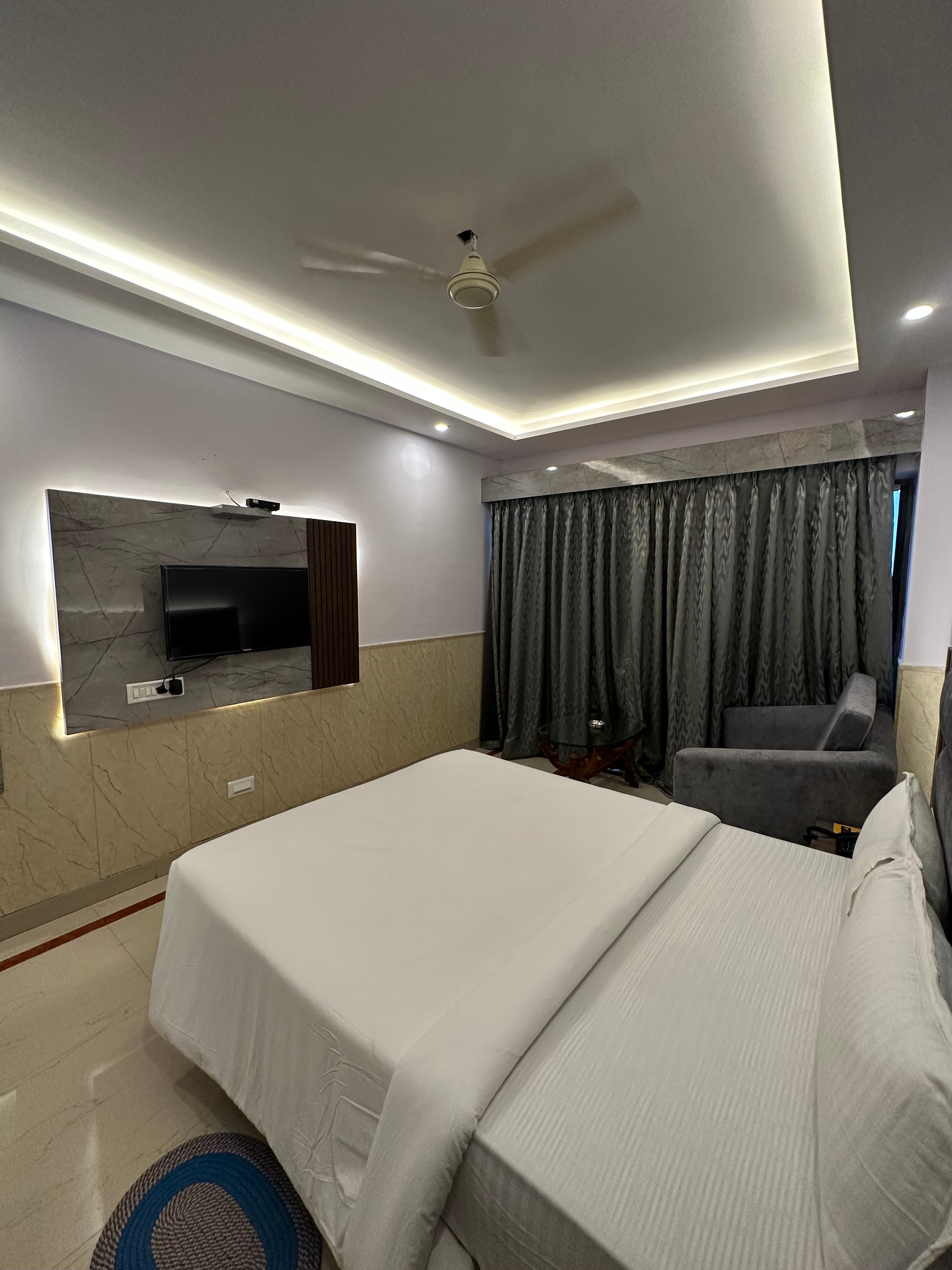 Hotel Dreamland, Puri - Tap to explore photos