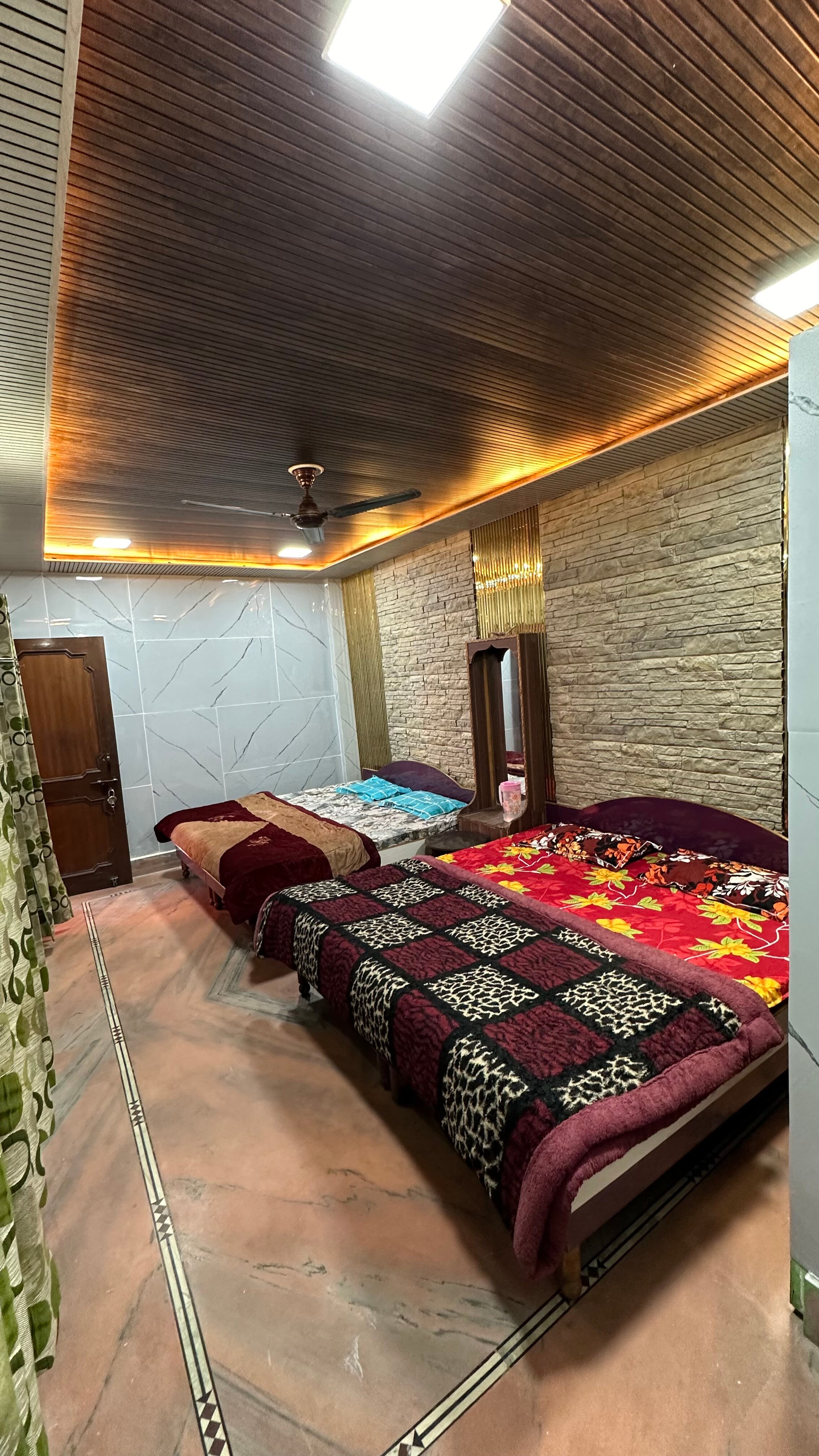 Hotel Maheshwari and Banquet Hall - Tap to explore photos
