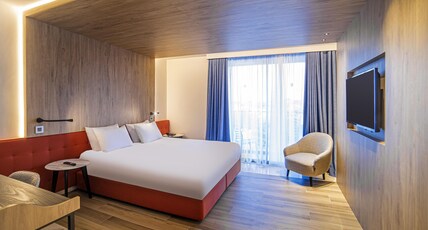 Mercure St. Julian's Malta Room Type - Standard double room with queen size bed, with Balcony Mercure St. Julian's Malta Room Type - Standard double room with queen size bed, with Balcony
